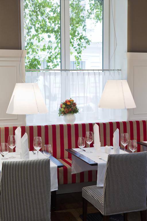 The Harmonie Vienna, BW Premier Collection Hotel Bagian luar foto