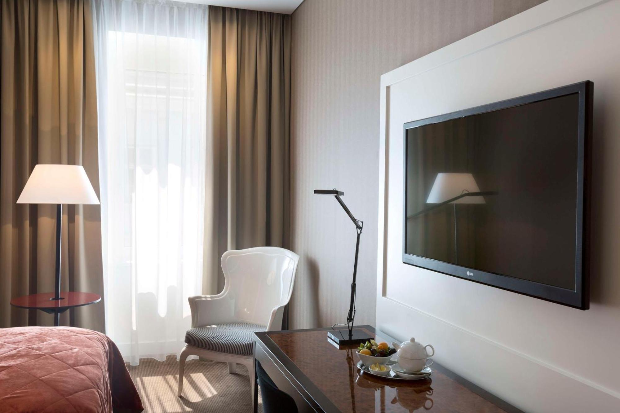 The Harmonie Vienna, BW Premier Collection Hotel Bagian luar foto